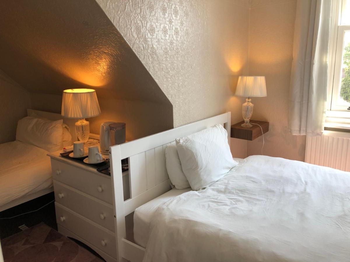 Carena House Bed & Breakfast Кентърбъри Екстериор снимка