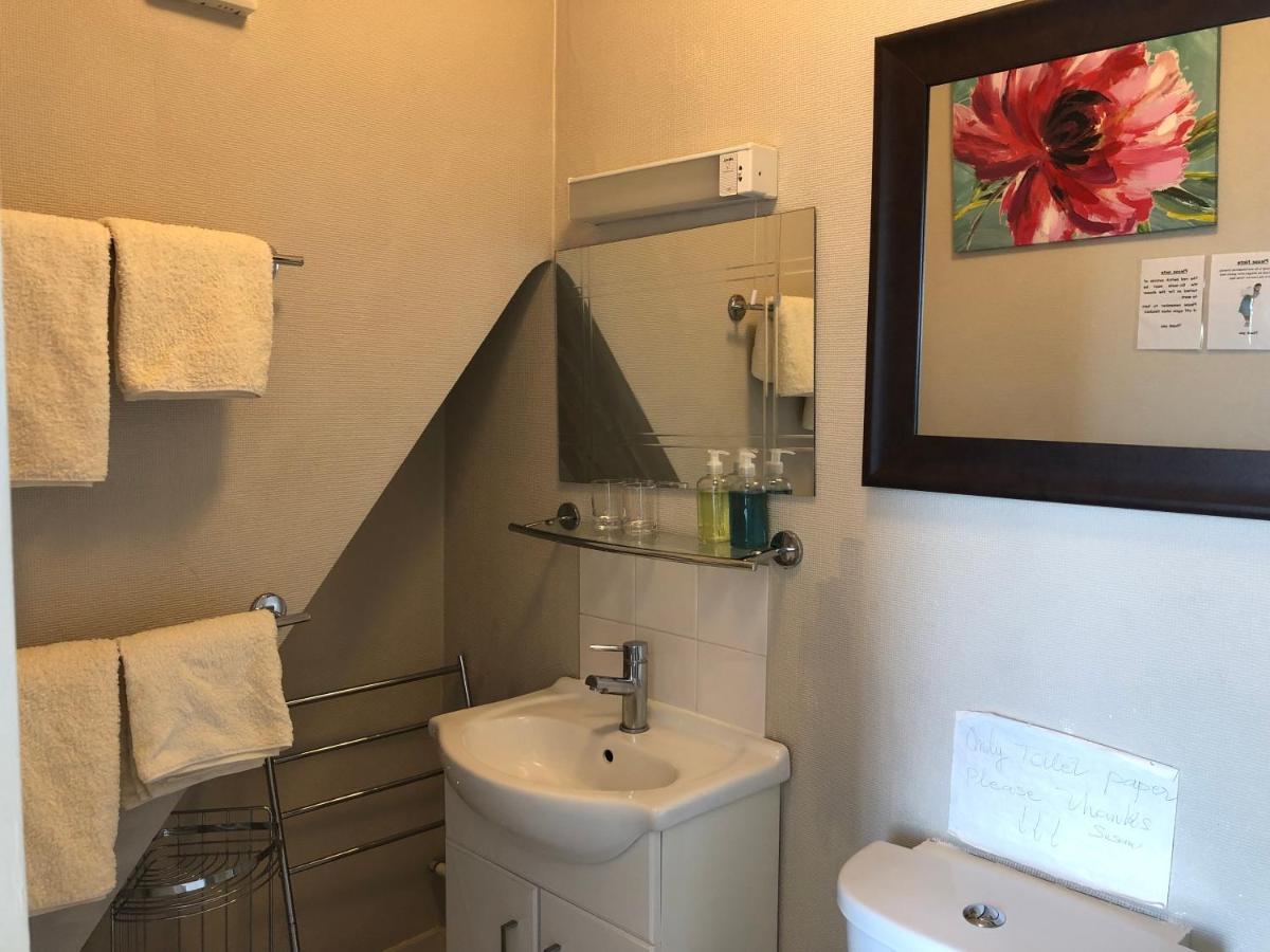 Carena House Bed & Breakfast Кентърбъри Екстериор снимка