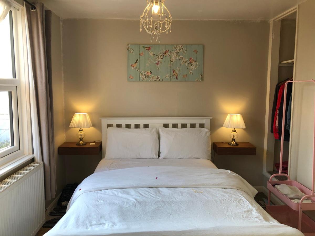 Carena House Bed & Breakfast Кентърбъри Екстериор снимка