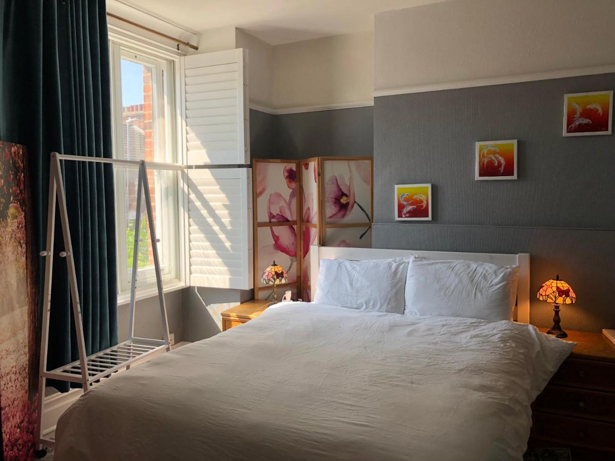 Carena House Bed & Breakfast Кентърбъри Екстериор снимка