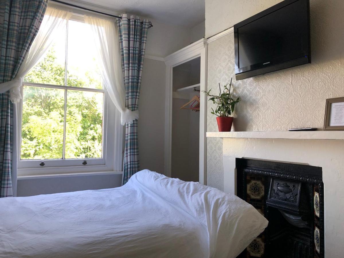 Carena House Bed & Breakfast Кентърбъри Екстериор снимка